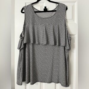 Worthington Monochrome Scallop Pattern Casual Sleeveless Top